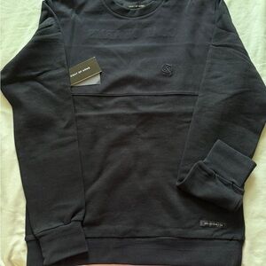 Classic Black Crewneck Sweater with Ribbed Cuffs